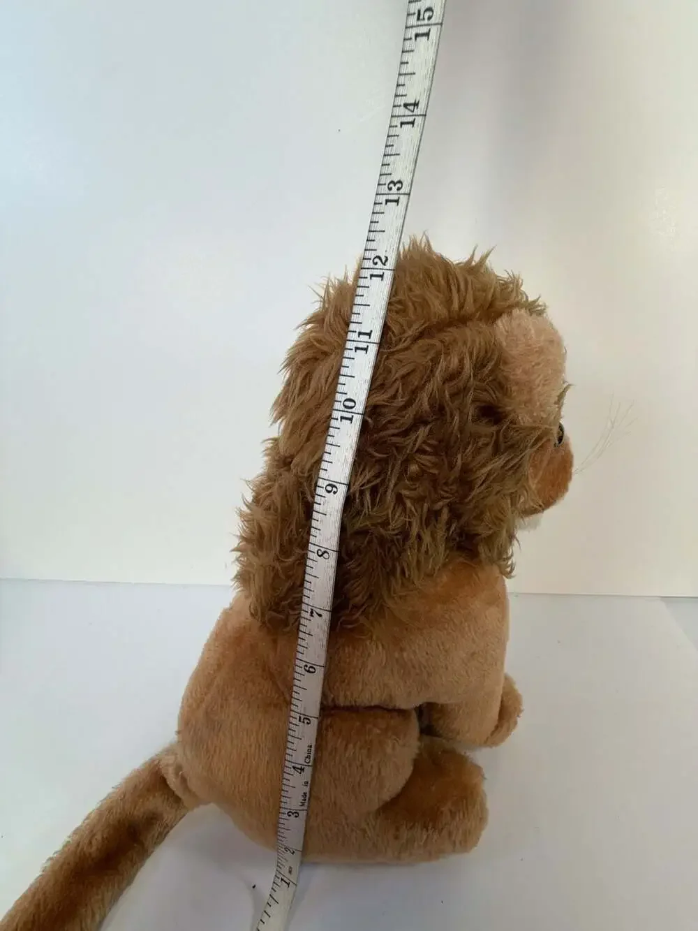 Vintage 1979 R. Dakin & Co.‎ Sitting Lion Plush Stuffed Animal 12 Inch